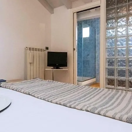 Altido White Attic In Como Center Апартаменты