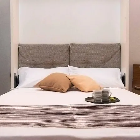Altido White Attic In Como Center Апартаменты *